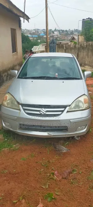 Suzuki GS 2010 Silver