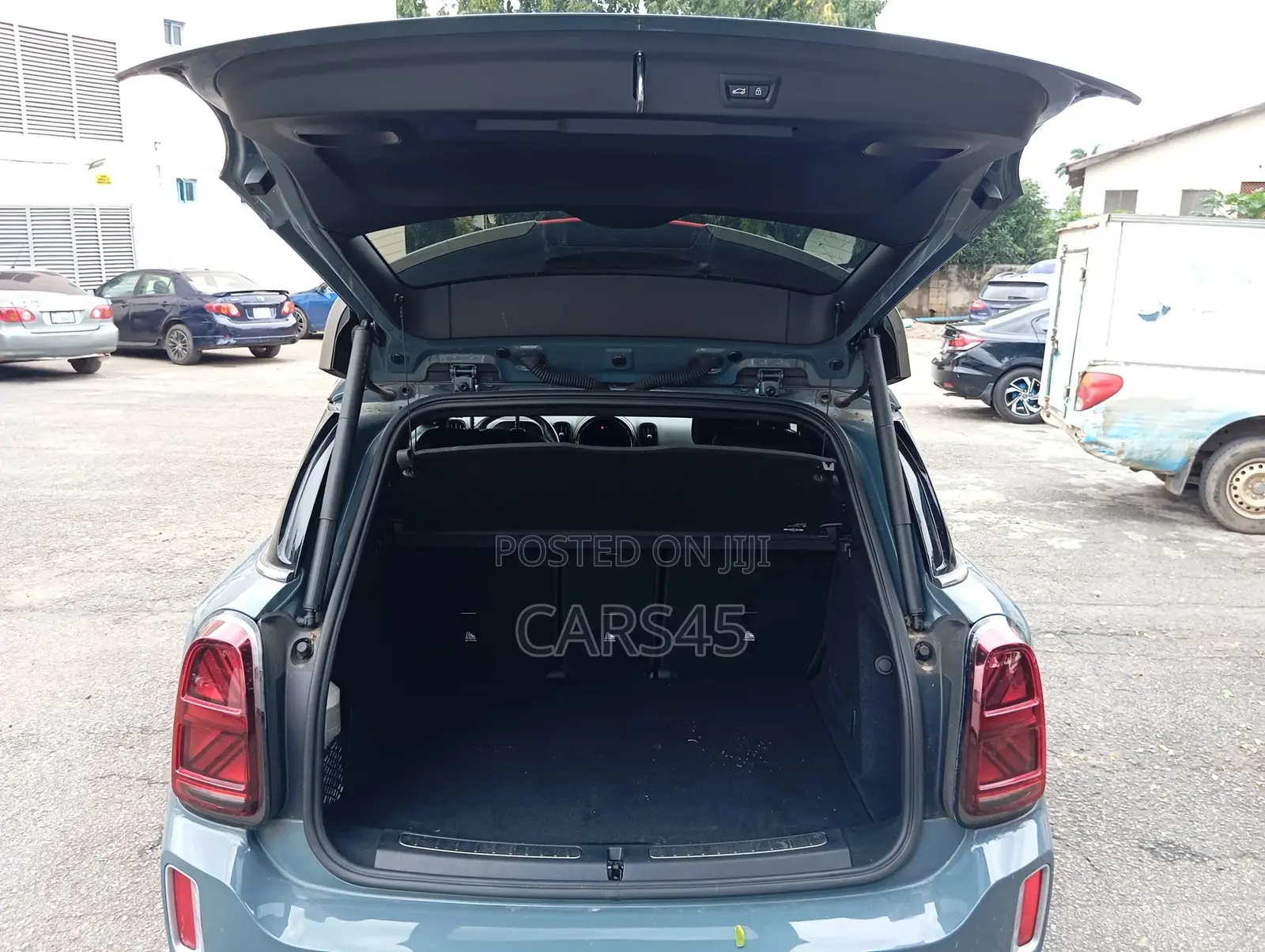Mini Cooper 2023 Gray