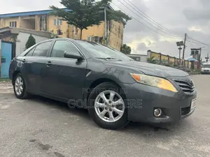 Toyota Camry 2010 Gray