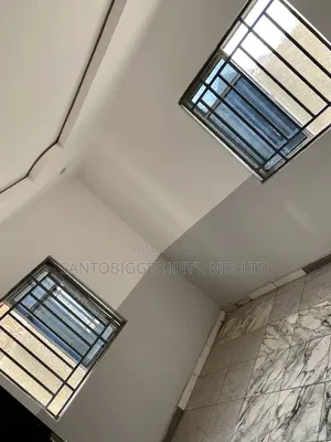 1bdrm Bungalow in Santobigger, Kiami for rent