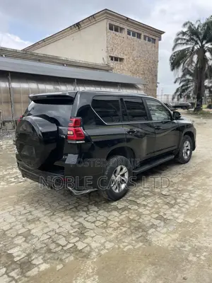 Toyota Land Cruiser Prado 2018 Black