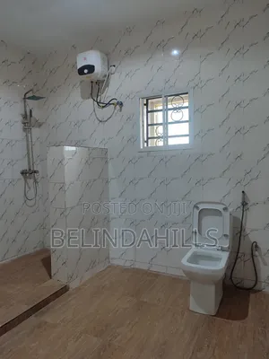 5bdrm Townhouse / Terrace in Mabushi for rent