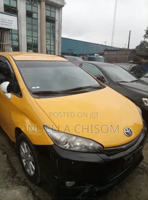 Toyota Wish 2014 Yellow