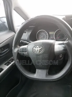 Toyota Wish 2014 Yellow