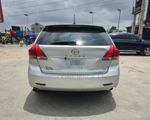 Toyota Venza 2011 Silver