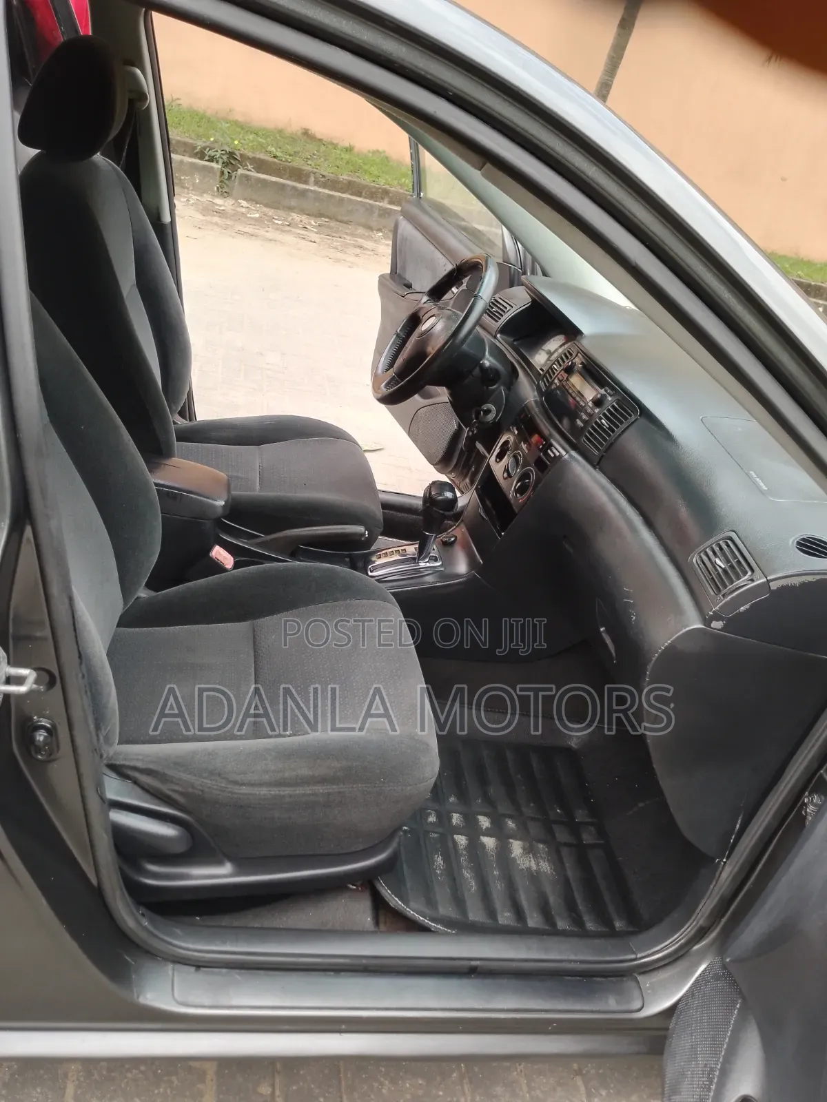 Toyota Corolla 2004 Gray