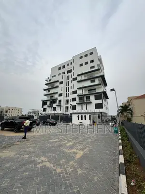 4bdrm Penthouse in Banana Island for sale