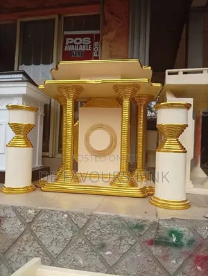 Pulpit and Two Flower Vase