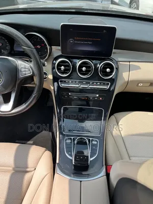 Mercedes-Benz C300 Luxury Sedan RWD (2.0L 4cyl 7A) 2016 Brown
