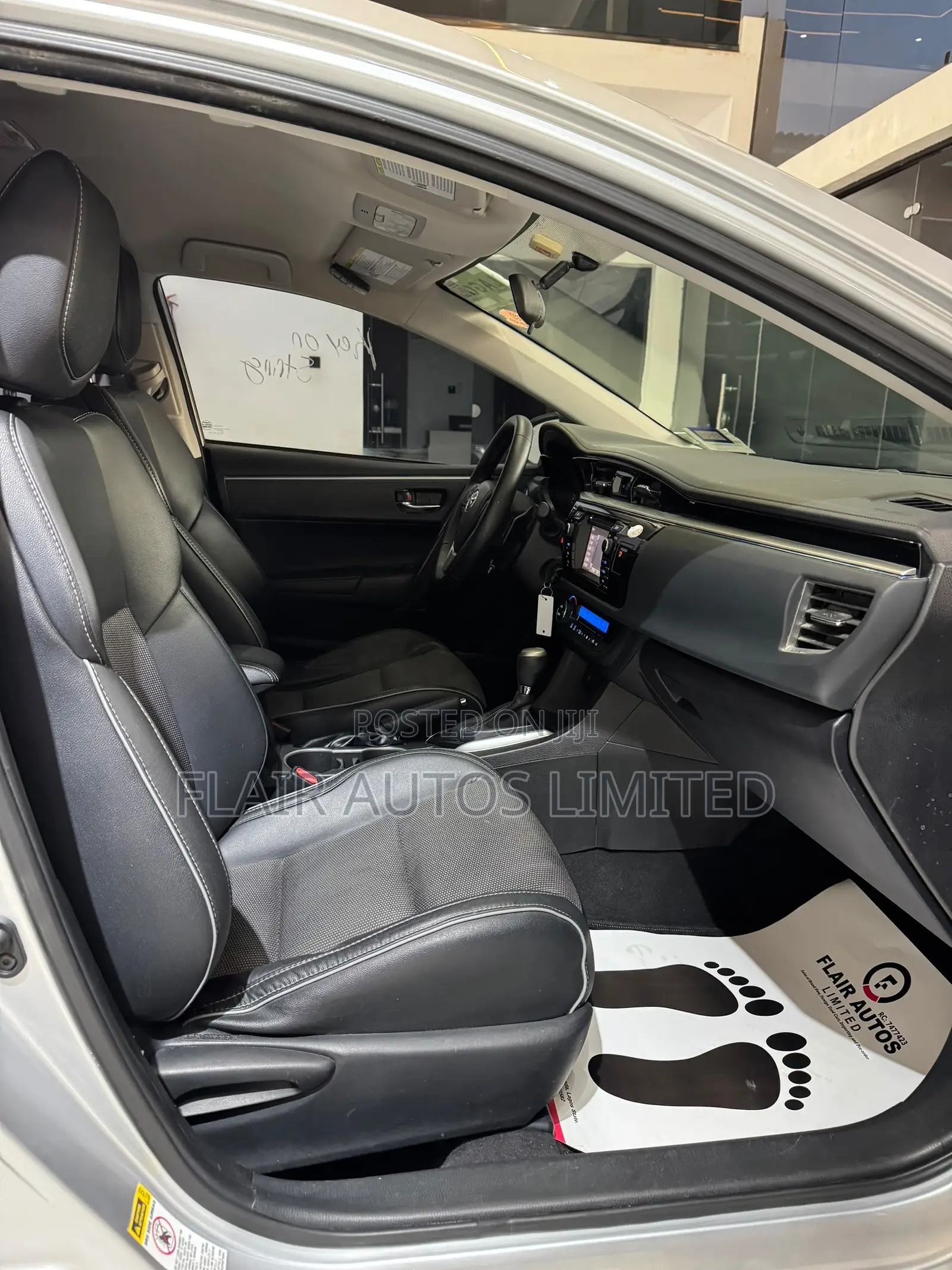 Toyota Corolla 2015 Silver