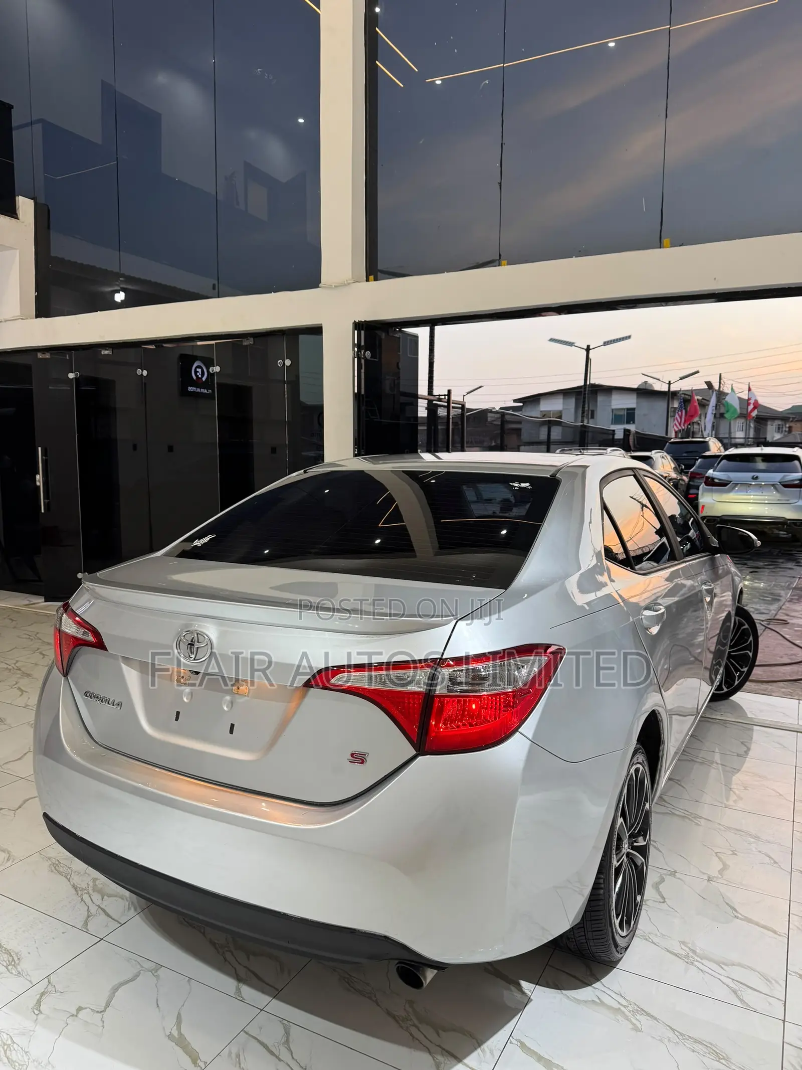 Toyota Corolla 2015 Silver