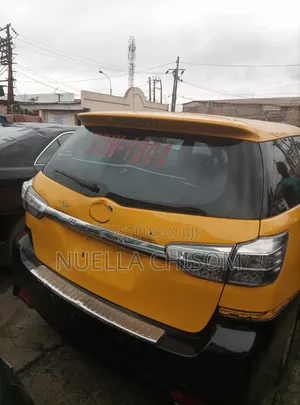 Toyota Wish 2014 Yellow