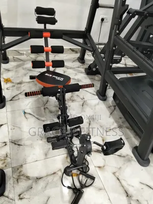Six-Pack Sit Up Wunder Core Is a Strong Abs Full Body Workout Machine,