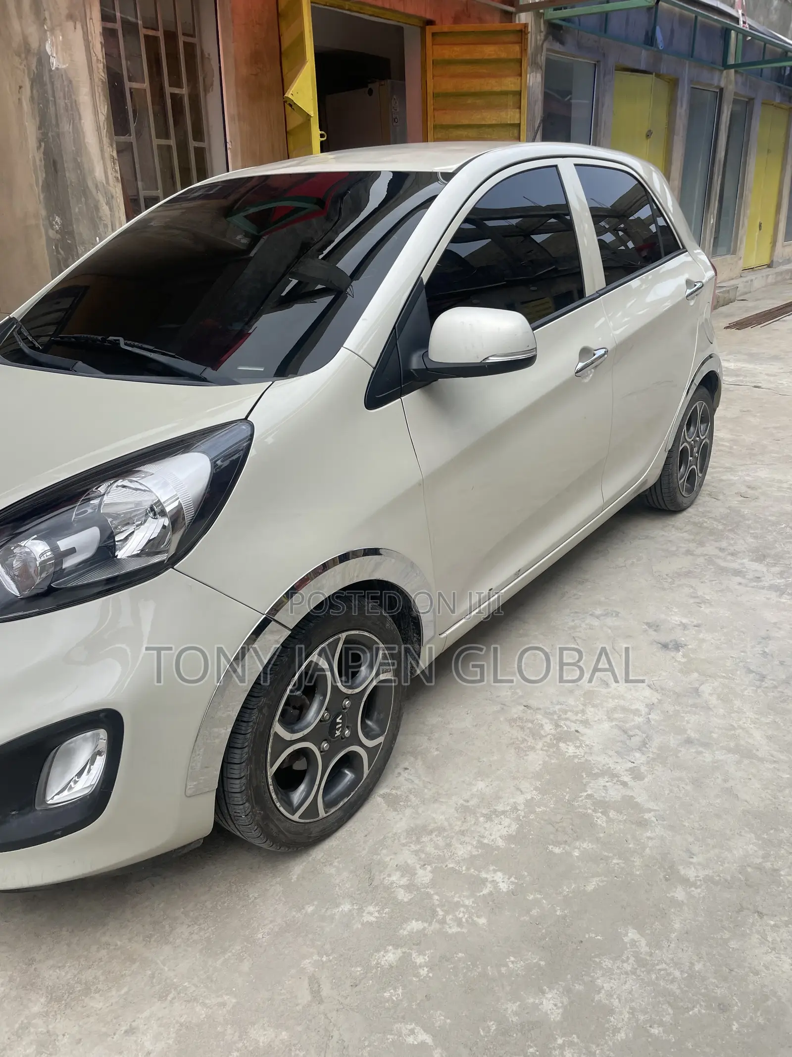 Kia Morning 2012 White