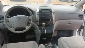 Toyota Sienna LE 2008 White