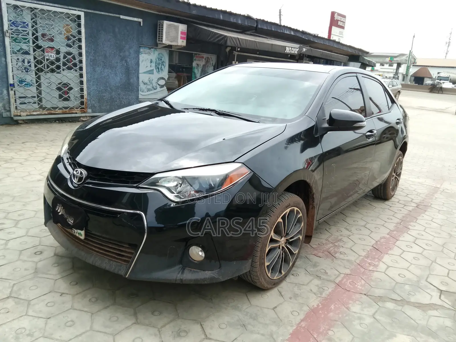 Toyota Corolla 2016 Black