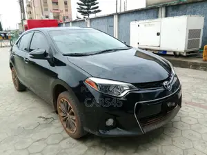 Toyota Corolla 2016 Black