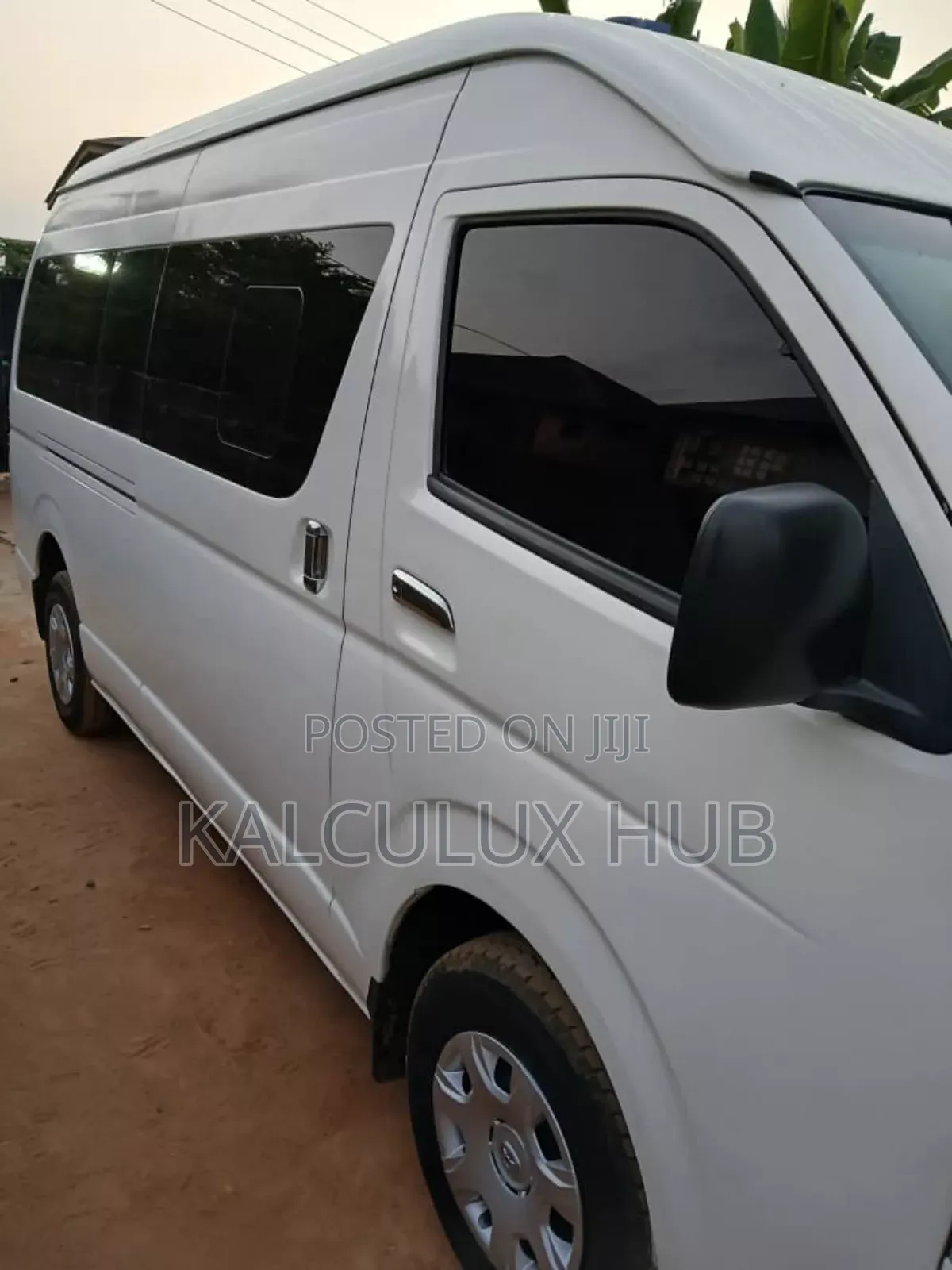 Sportless Hummer 3 Bus for Hire