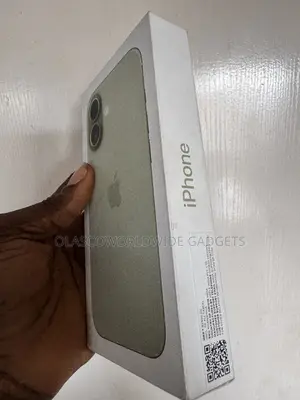 New Apple iPhone 17 256 GB Green