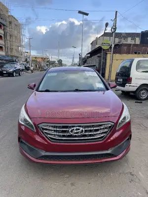 Hyundai Sonata SE 4dr Sedan (2.4L 4cyl 6A) 2015 Red