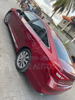 Hyundai Sonata SE 4dr Sedan (2.4L 4cyl 6A) 2015 Red