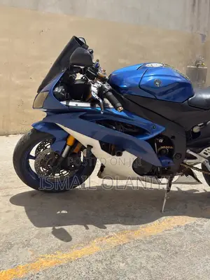 Yamaha R6 2010 Blue