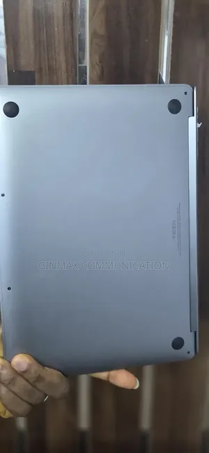 Laptop Apple MacBook Pro 2020 8GB Intel Core i5 SSD 256GB