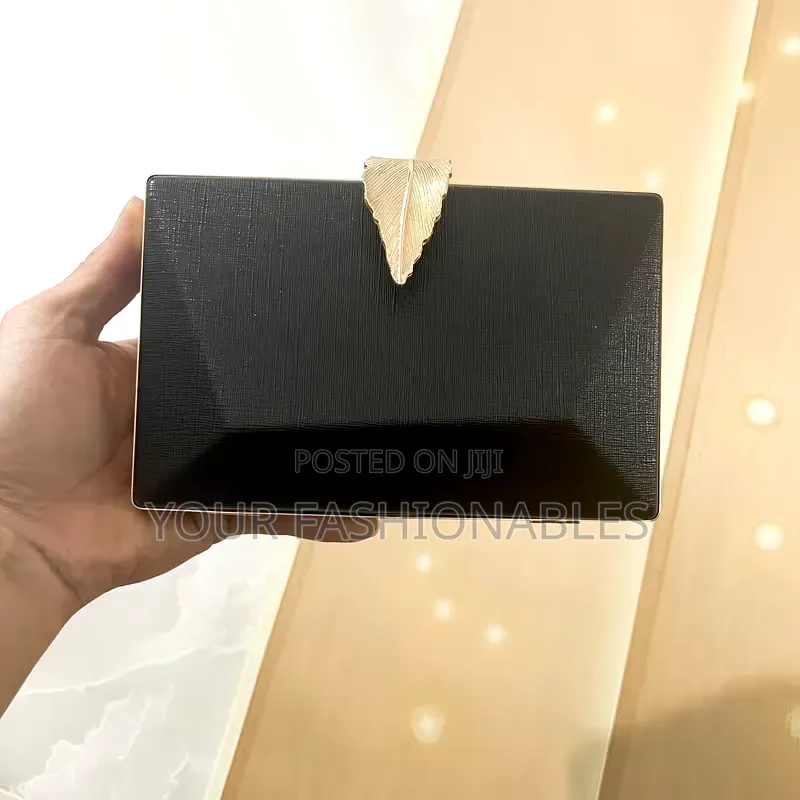 Lux Gold Leaf Clasp Party Clutch Purse