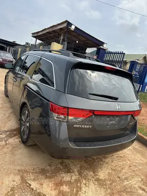Honda Odyssey Touring 4dr Minivan (3.5L 6cyl 6A) 2014 Gray