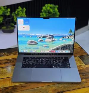 Laptop Apple MacBook Pro 2021 M1 16GB Apple M1 Pro SSD 512GB