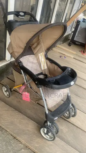 Clean Children Stroller With Storage