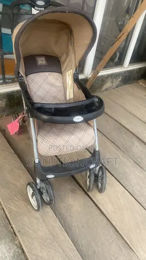 Clean Children Stroller With Storage