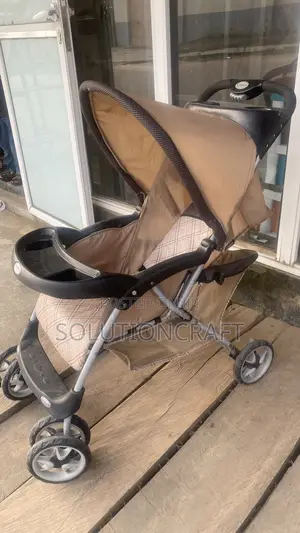 Clean Children Stroller With Storage