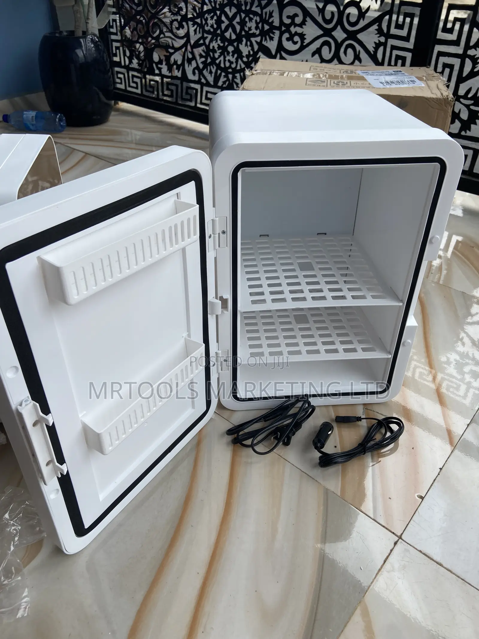 Students Mimi Fridge/ Heater 2in 1