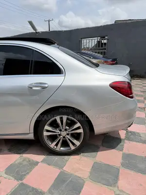 Mercedes-Benz C300 Luxury 4matic Sedan AWD (2.0L 4cyl 7A) 2017 Silver