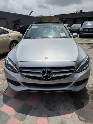 Mercedes-Benz C300 Luxury 4matic Sedan AWD (2.0L 4cyl 7A) 2017 Silver