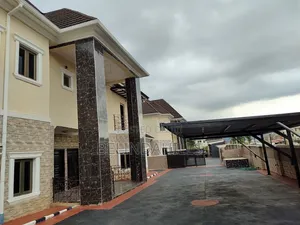 4bdrm Townhouse / Terrace in Mabushi for rent