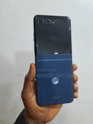 Motorola Razr 2025 256 GB Blue