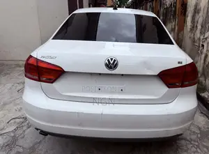 Volkswagen Passat 2013 White