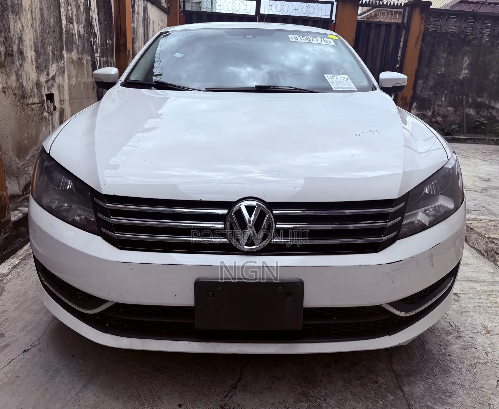 Volkswagen Passat 2013 White