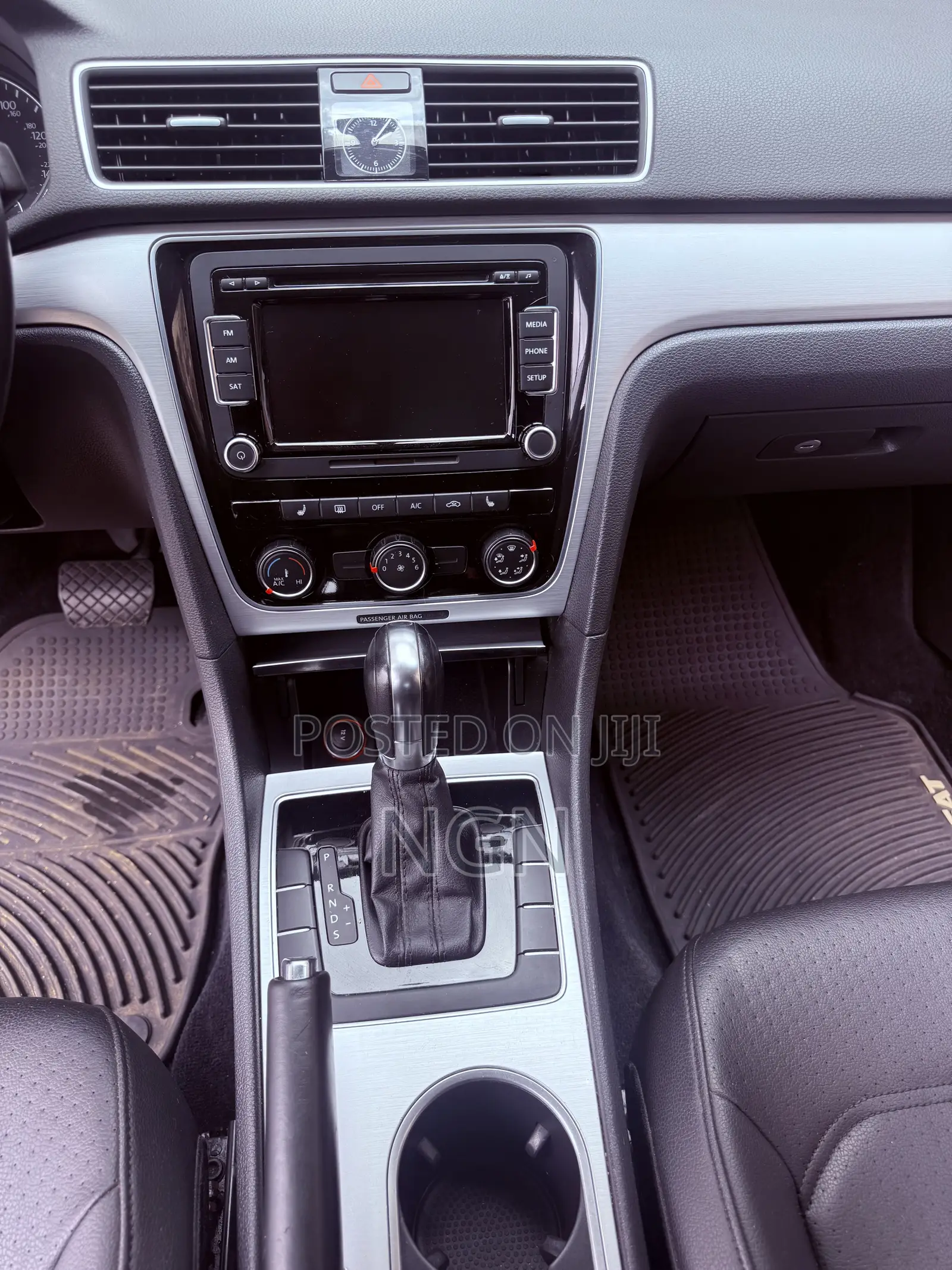 Volkswagen Passat 2013 White
