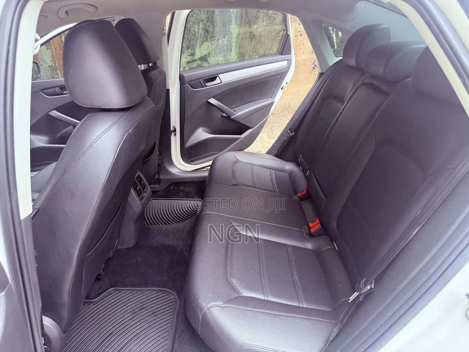Volkswagen Passat 2013 White