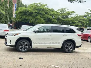 Toyota Highlander Limited 4x4 V6 (3.5L 6cyl 8A) 2018 White