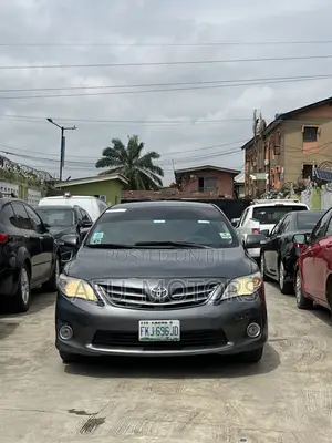 Toyota Corolla 2012 Gray