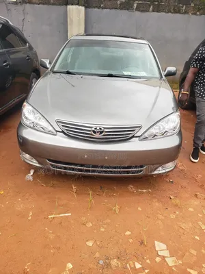 Toyota Camry 2005 Gray