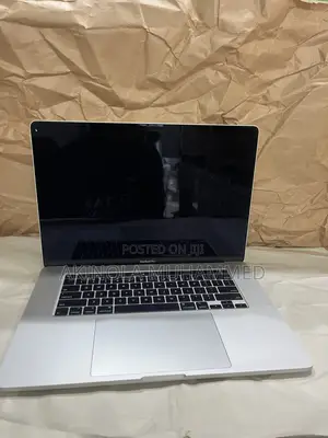 Laptop Apple MacBook Pro 2019 16GB Intel Core i7 SSD 1T