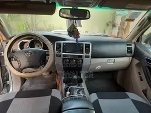 Toyota 4-Runner 2005 Silver