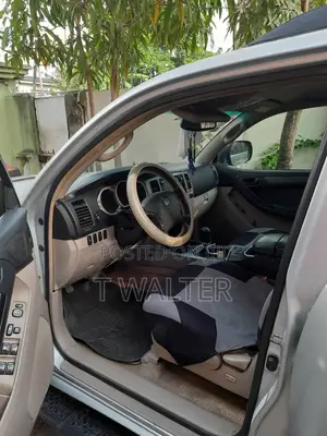 Toyota 4-Runner 2005 Silver