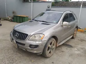 Mercedes-Benz M Class 2005 Gold
