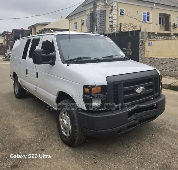 Ford E250 2014 White